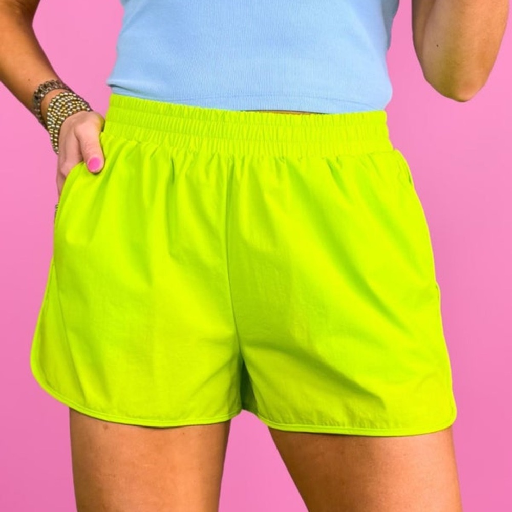 Ssys Solid Active Shorts In Lime - image 5